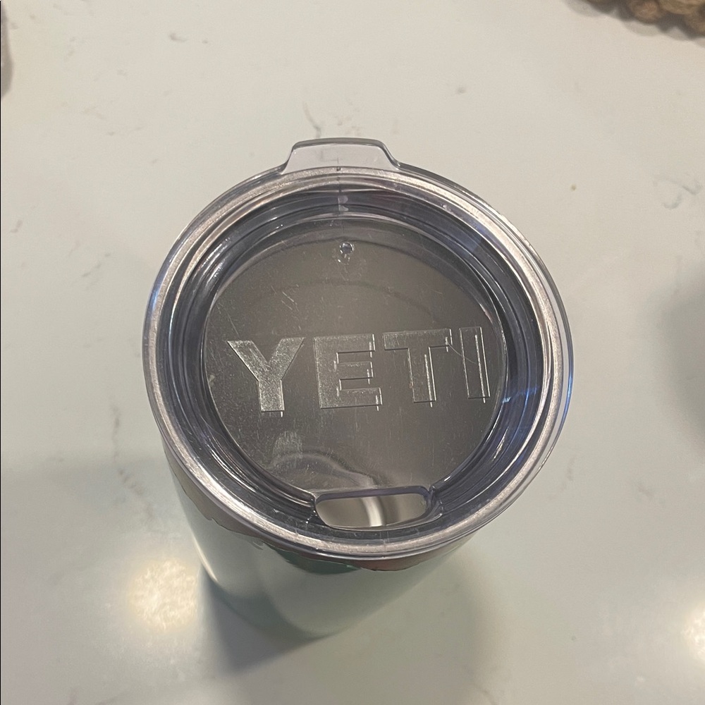 YETI Silver Tumbler with Clear Lid